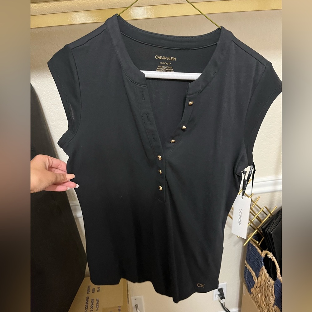 Calvin Klein black t shirt